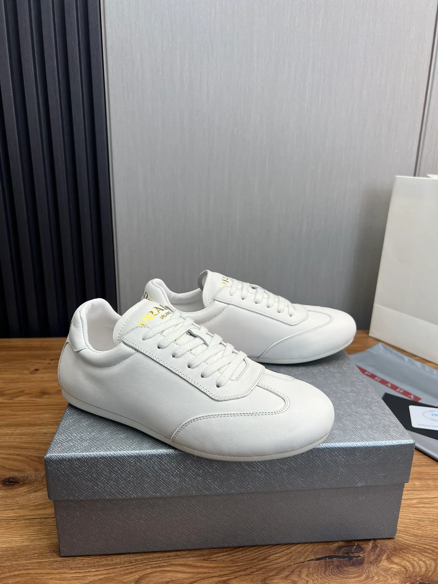 Men's shoes 💰520💰 [PRADA] Men's shoes are popular in the counter, official website is synchronized, 1 high-quality shipment ✔️Original cowhide spliced ​​with high-end waterproof cloth + cowhide lining, 1🆚1 replica, original sole, 38-45 (45 customized, non-refundable)